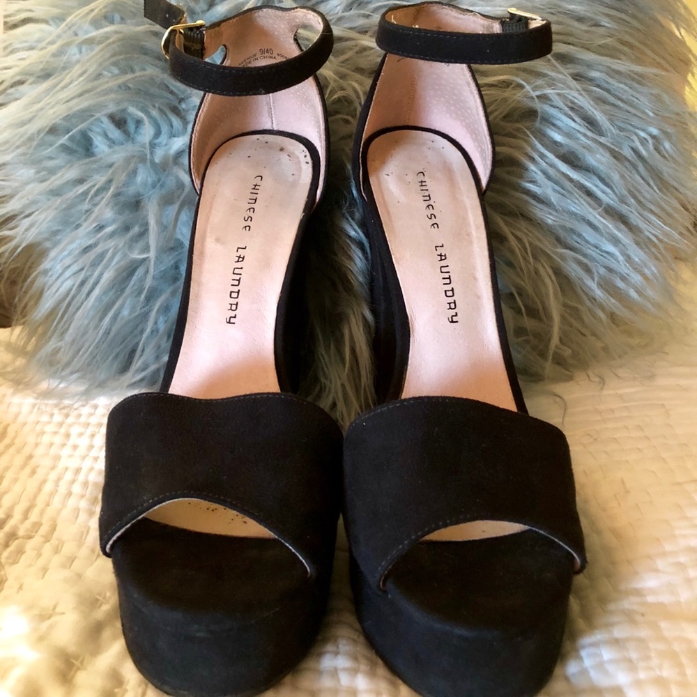 Chinese Laundry Avenue Platform Dress Sandal